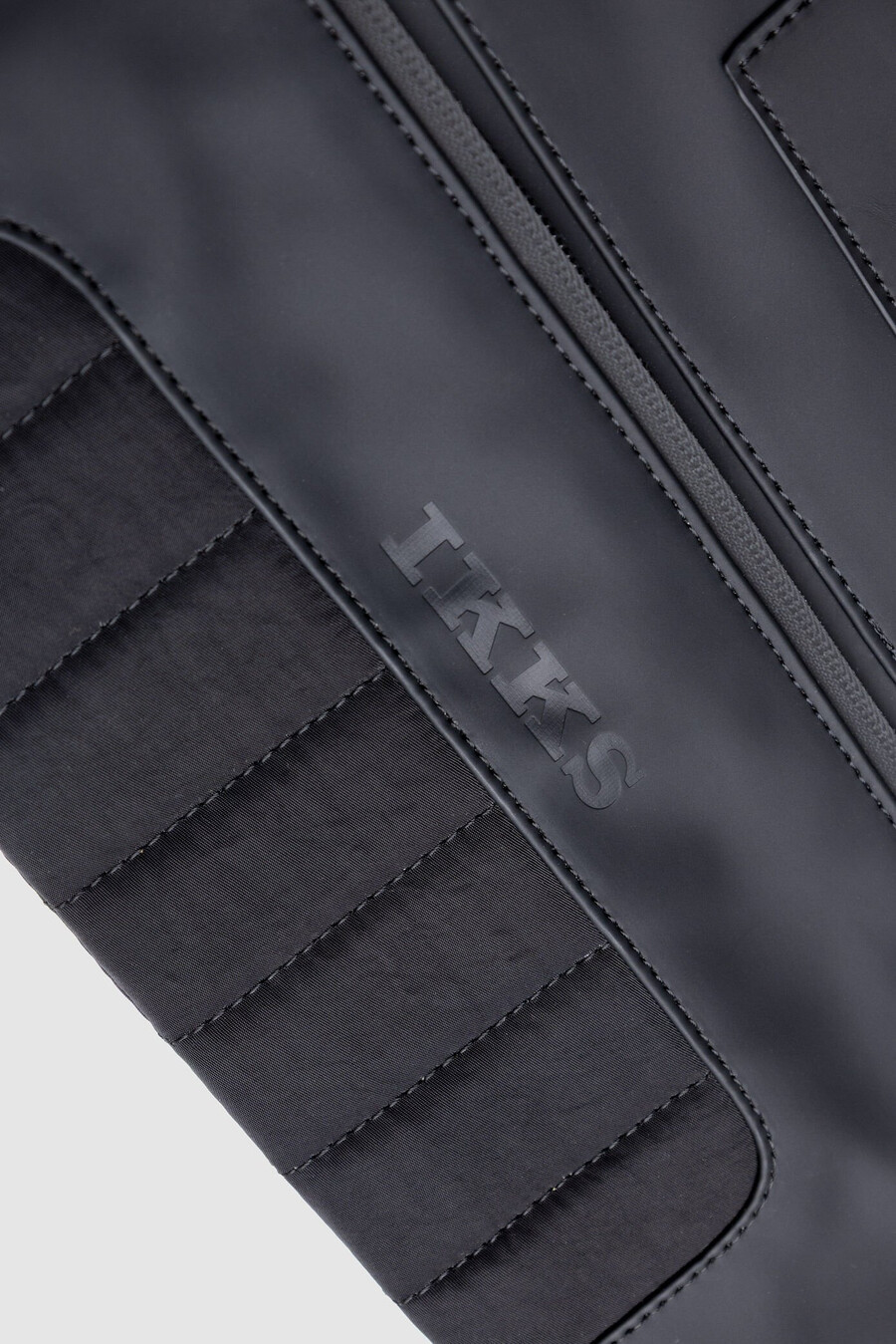 bolso clutch de nailon negro efecto goma para hombre