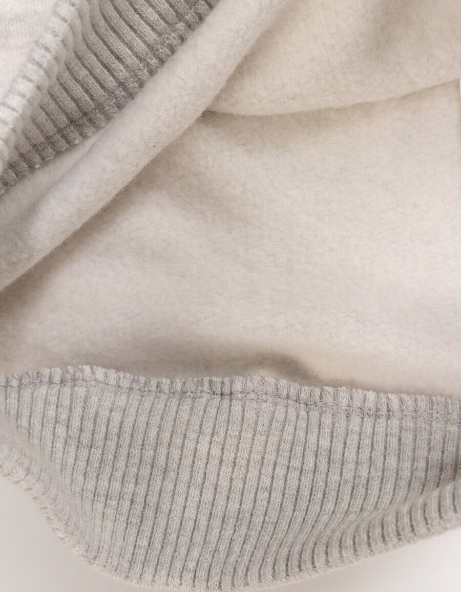 sudadera gris de algodón orgánico para niño imagen de zapato alado