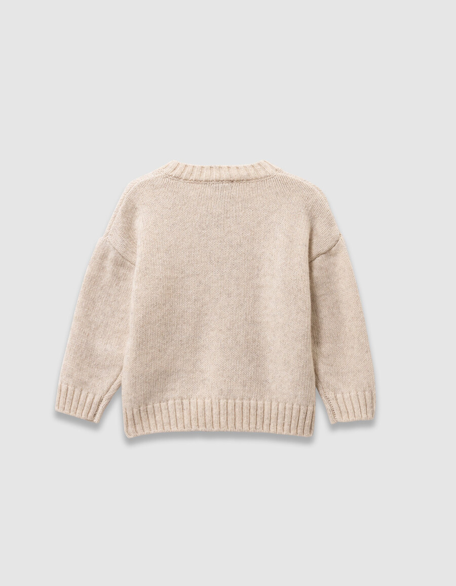 suéter de punto gris con cuello abotonado para niño