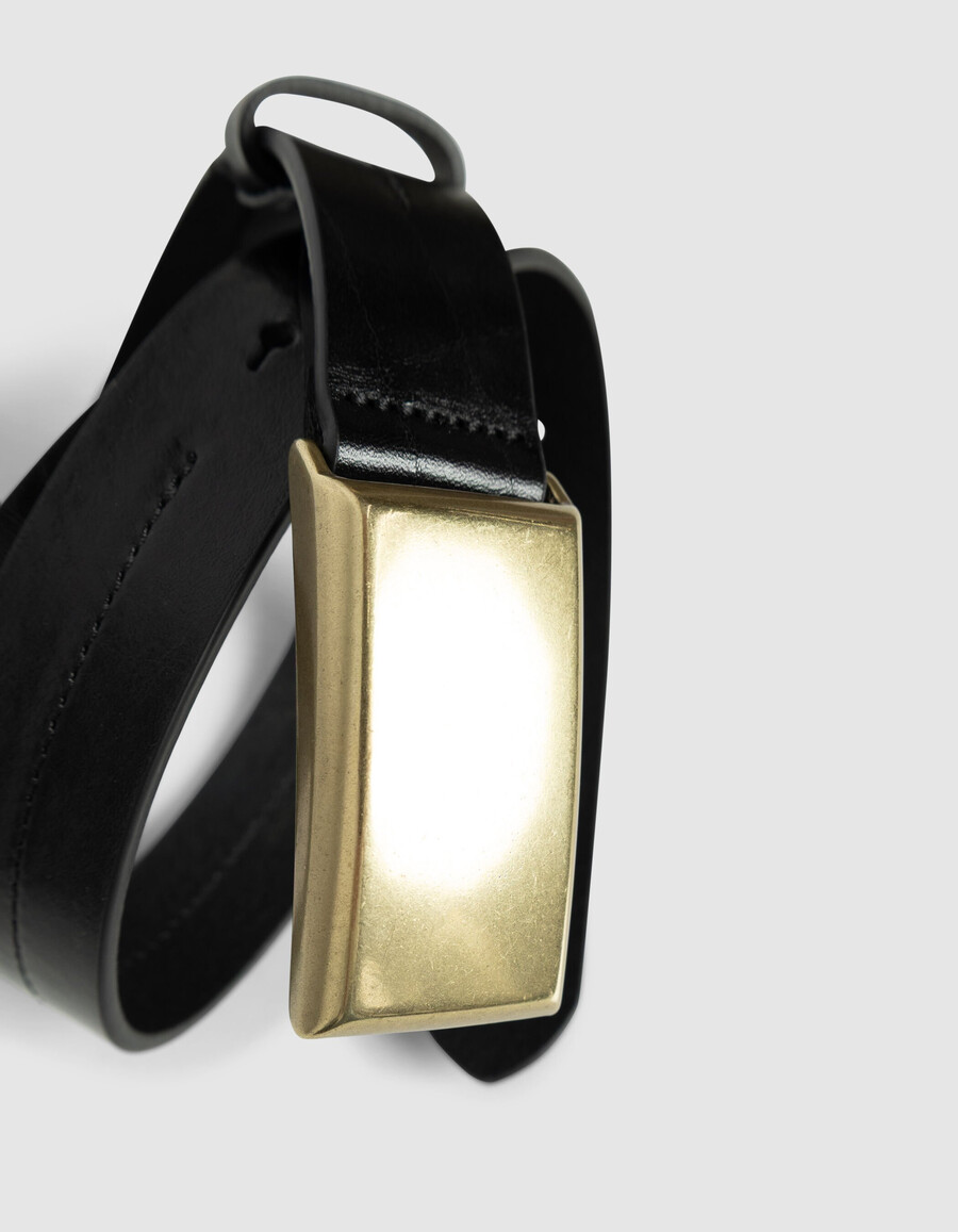 cinturón de cuero negro para mujer con hebilla de metal amarillo