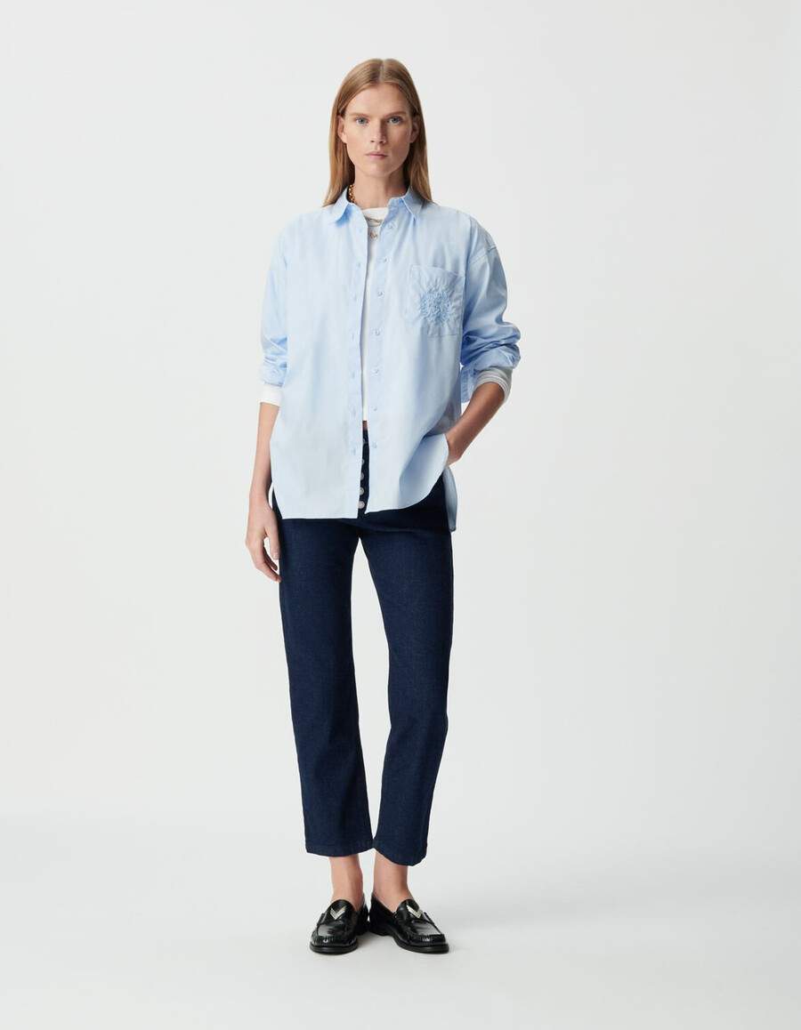 camisa de manga larga extragrande bordada en azul para mujer
