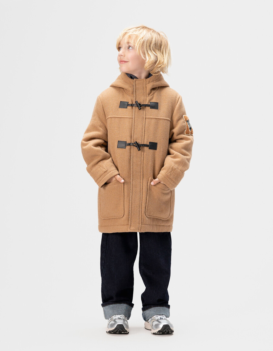 abrigo con capucha estilo trenca de lana beige para niño