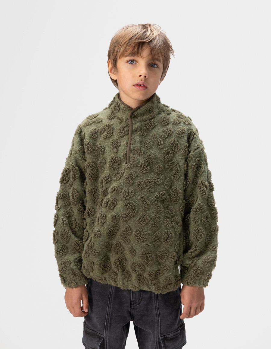sudadera de jacquard sherpa con estampado de leopardo en color caqui para niño