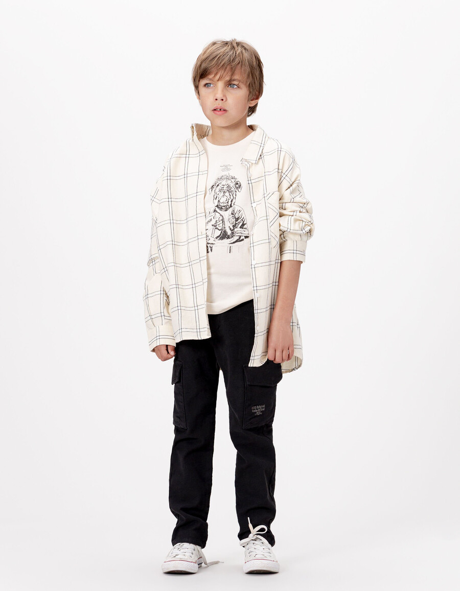 camiseta blanca de algodón orgánico para niño con imagen de perro