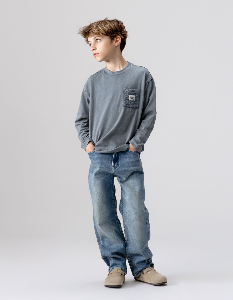 camiseta de manga larga de algodón orgánico azul para niño bolsillo de punto
