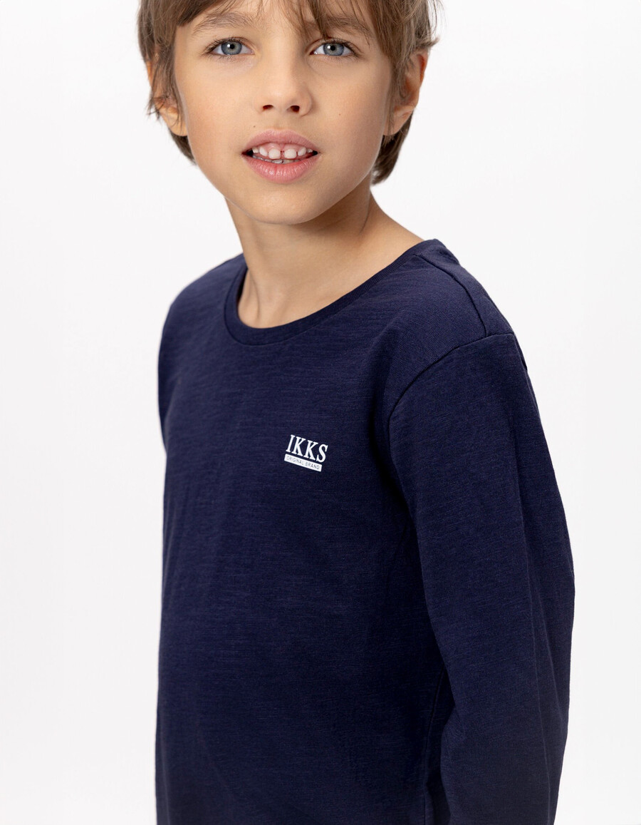 camiseta esencial de algodón orgánico azul marino para niño