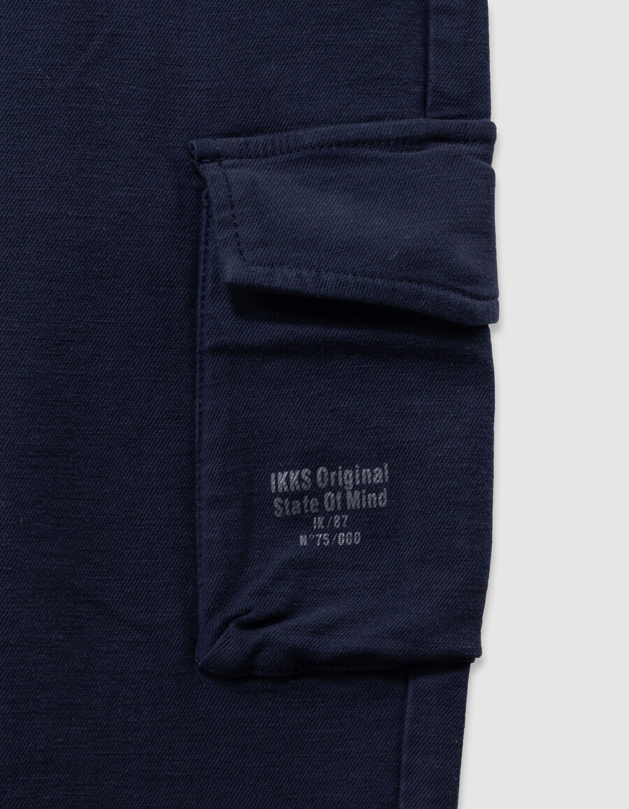 pantalones rectos estilo cargo azul marino para niño