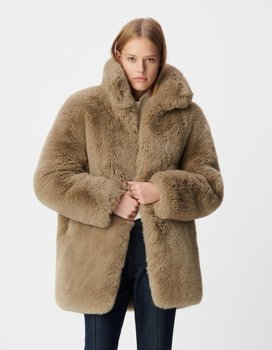 abrigo beige de gran tamaño para mujer