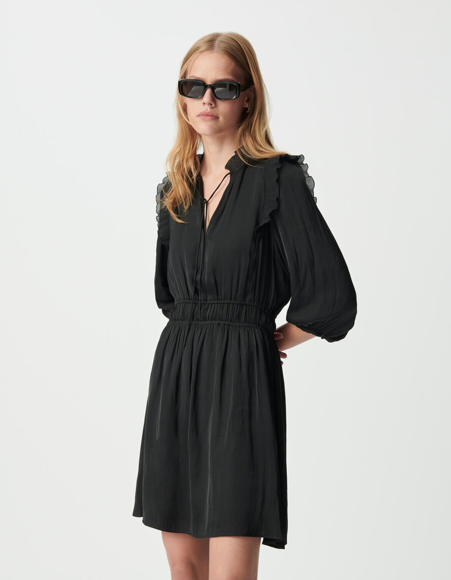 vestido de satén negro arrugado para mujer con volantes plisados