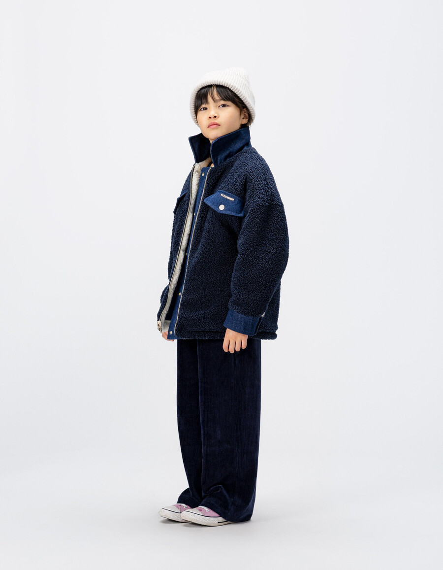 chaqueta reversible de mezclilla y sherpa sin rematar para niña