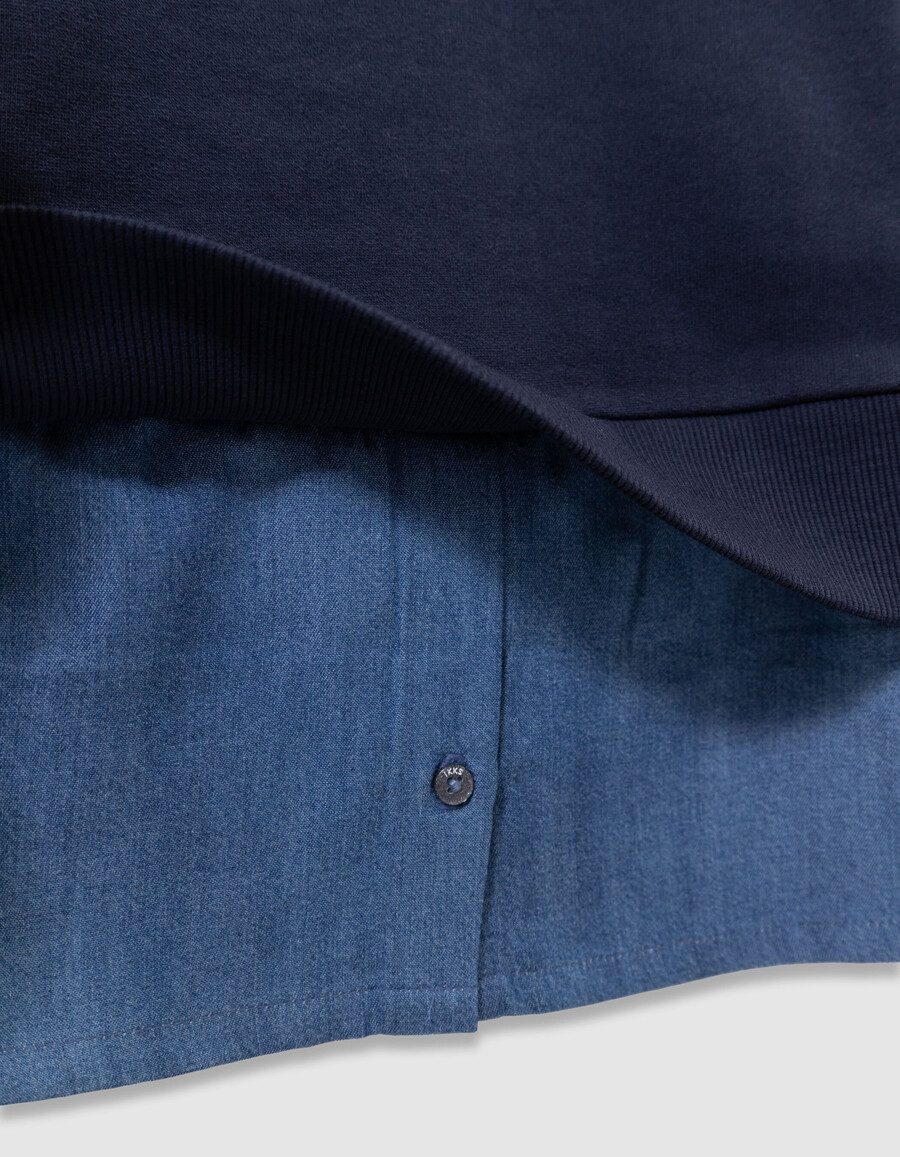 sudadera azul marino con estampado de trampantojo para niña