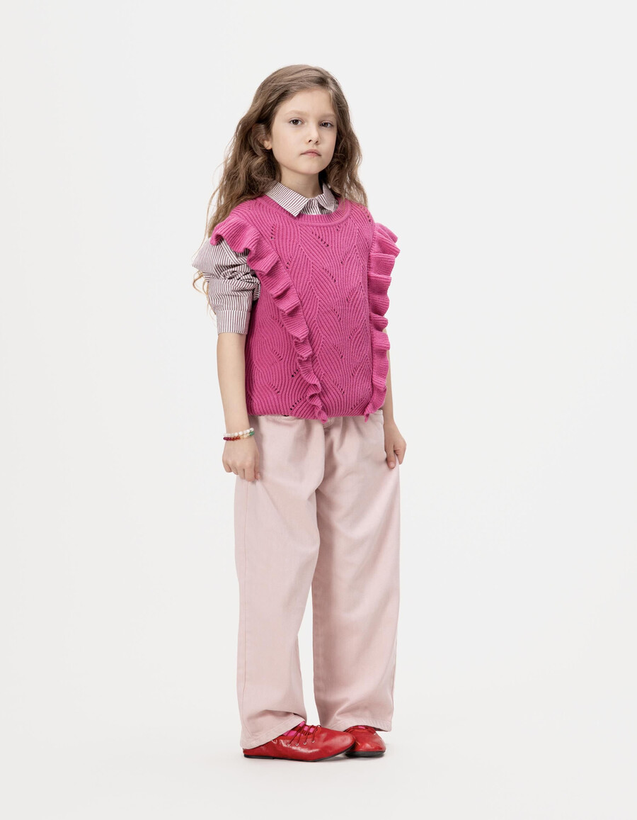suéter de punto sin mangas con volantes decorativos en color rosa para niña
