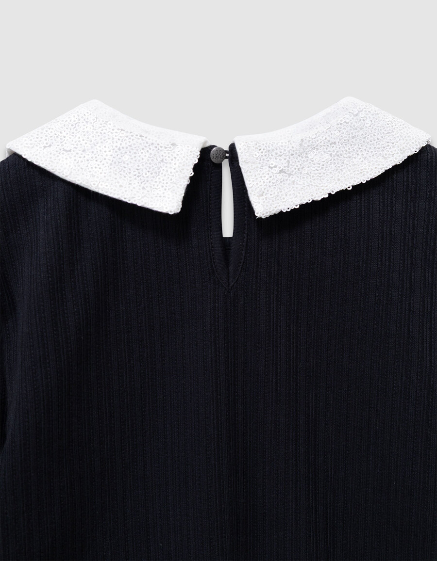 camiseta negra de manga larga para niña con cuello de lentejuelas color crudo