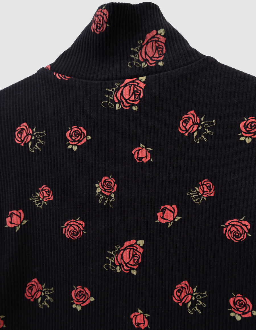 camiseta de manga larga acanalada negra para niña con estampado de rosas
