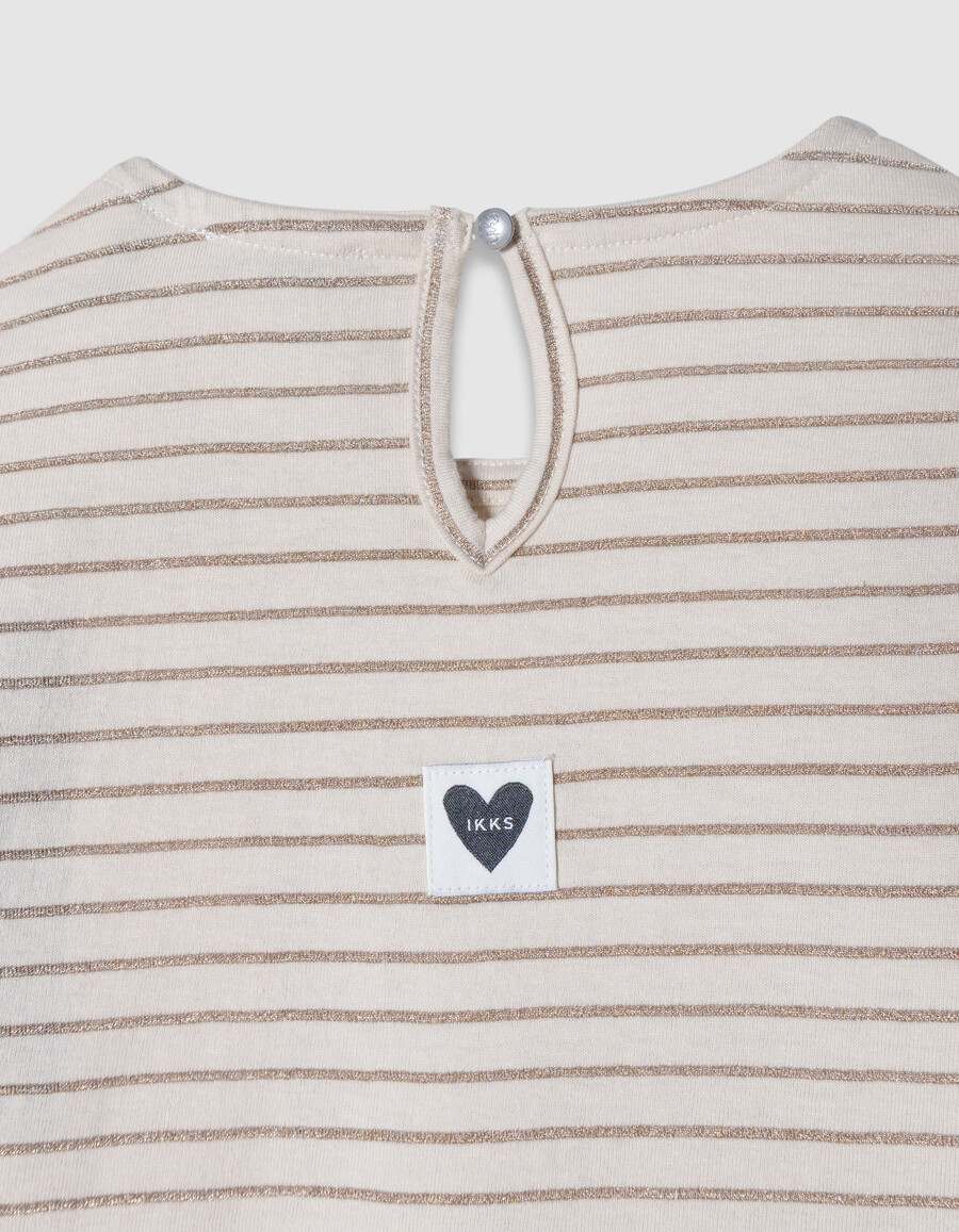 camiseta marinera color crudo con rayas doradas para niña