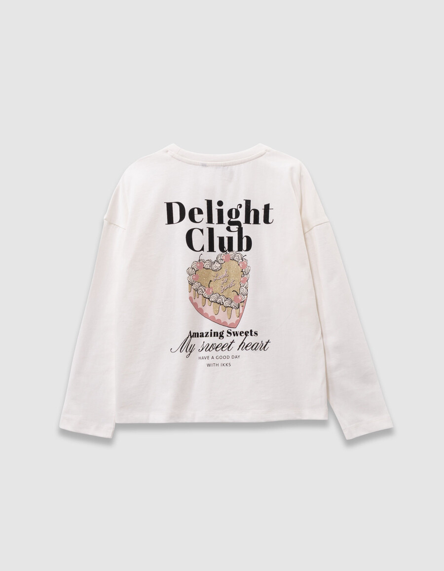 camiseta de algodón orgánico color crudo para niña con imagen de pastel