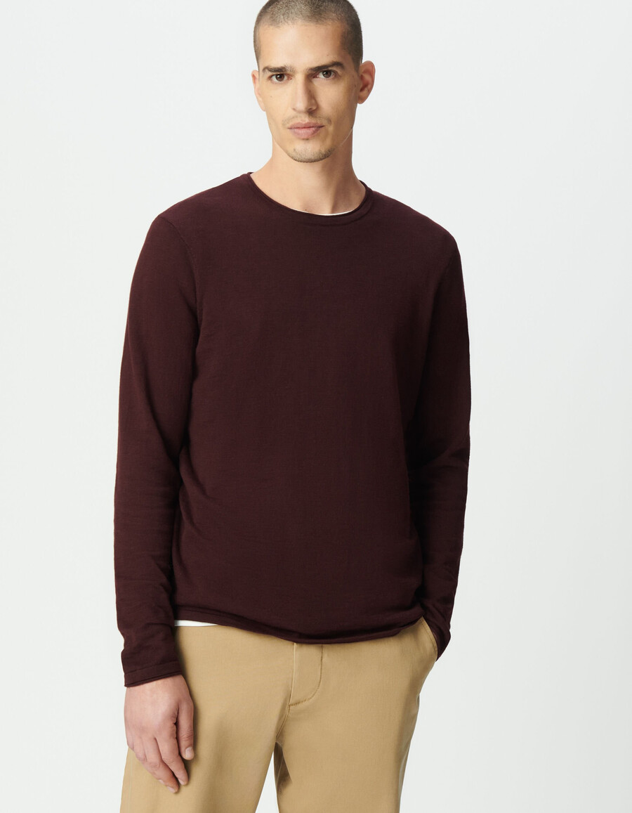 suéter de punto fino flameado de algodón orgánico color ciruela para hombre