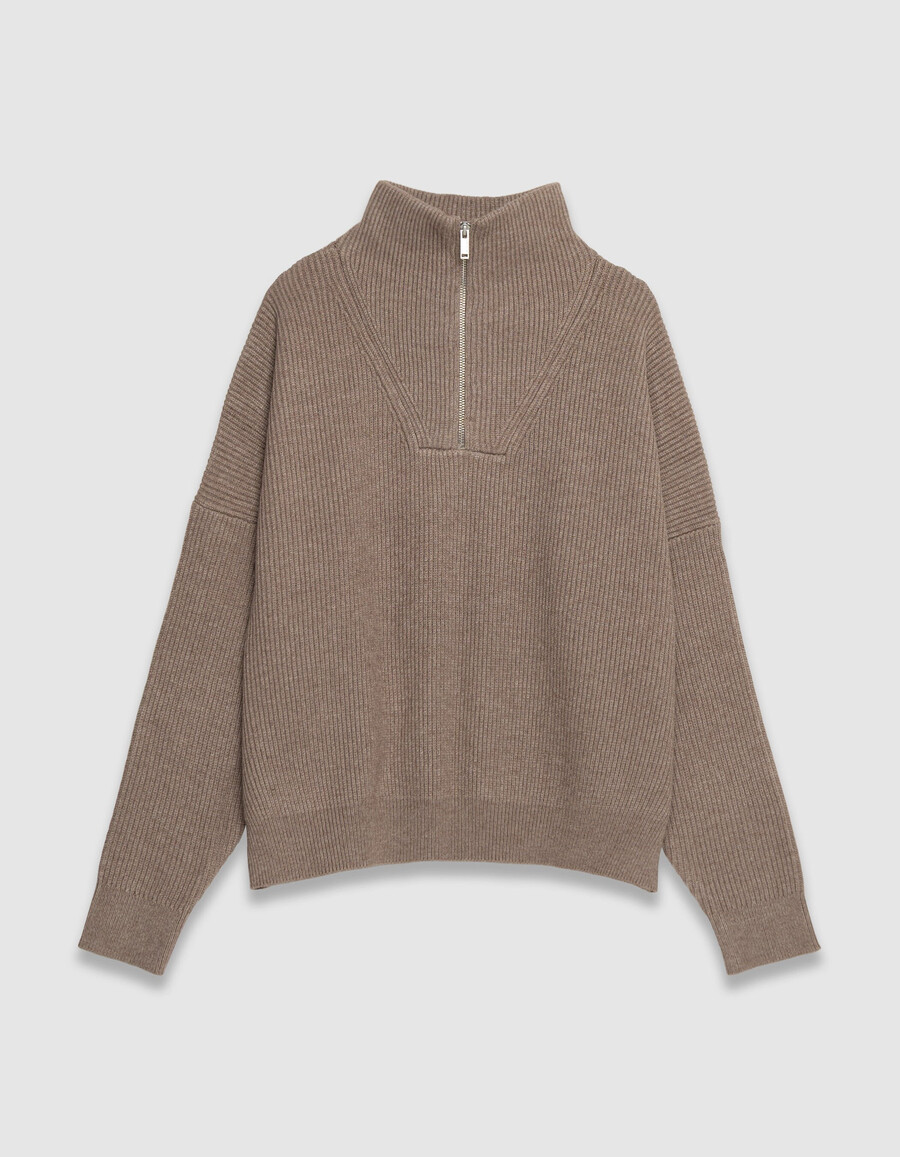 suéter de punto acanalado beige con cuello con cremallera para mujer