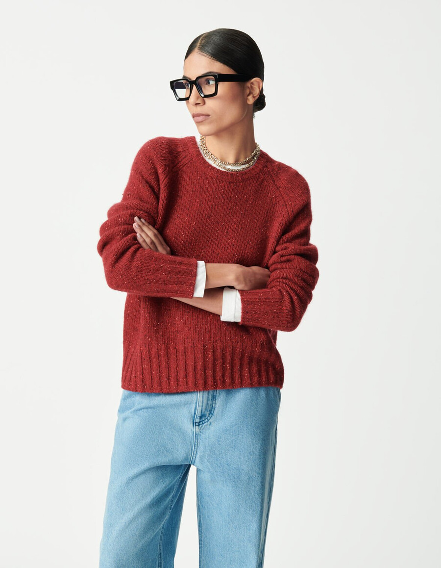 suéter de punto rojo con cuello redondo para mujer