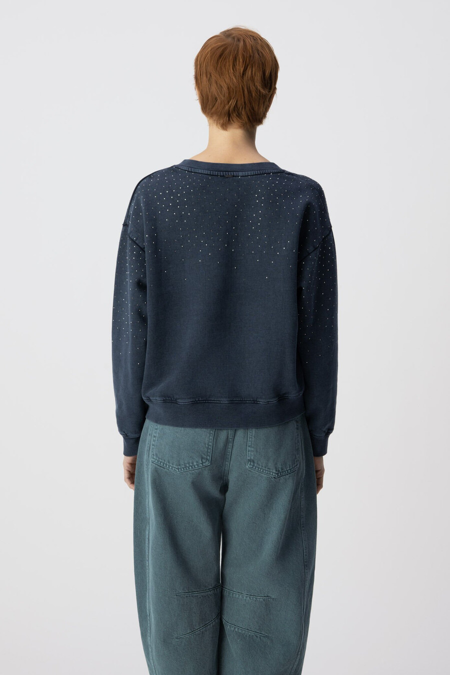 suéter de algodón orgánico azul marino con cuello en v y diamantes de imitación para mujer