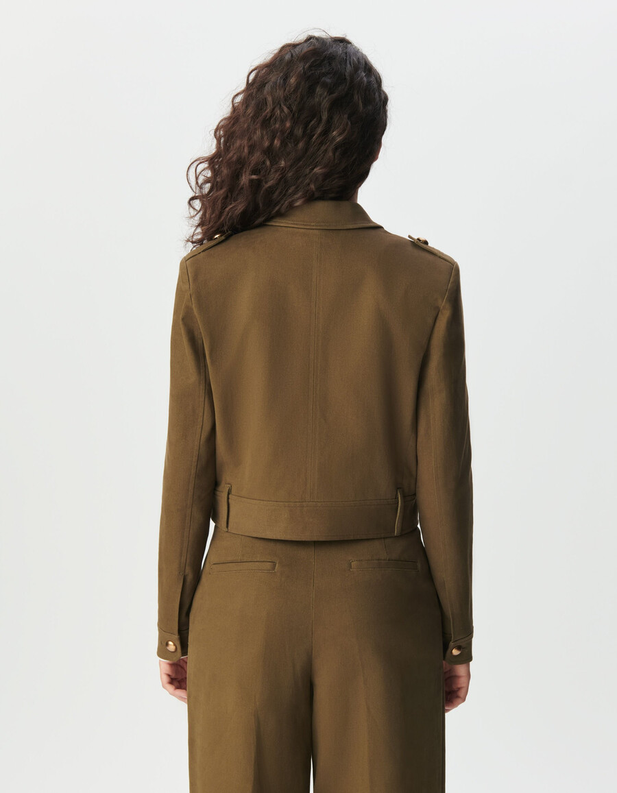 chaqueta corta de gabardina caqui para mujer