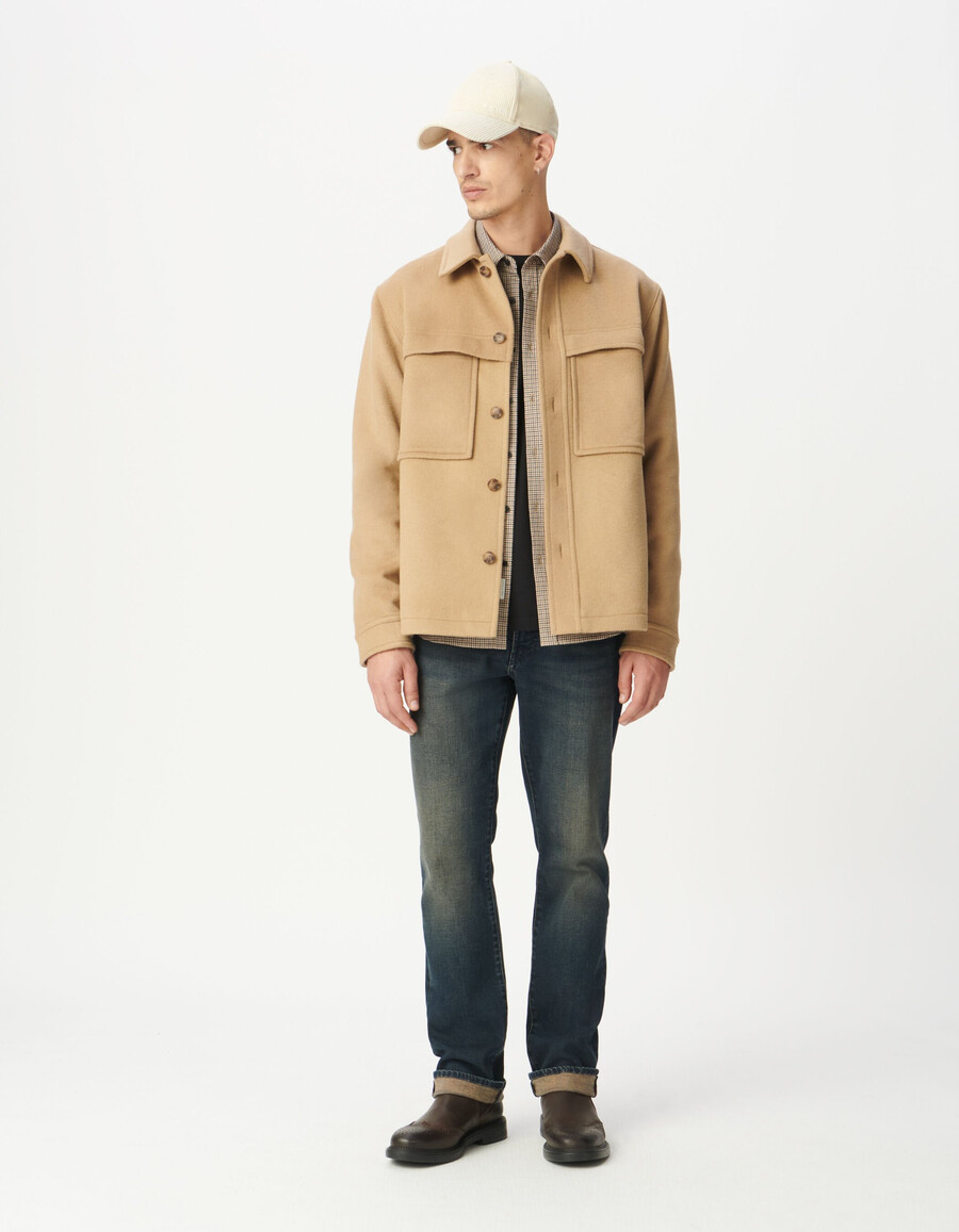 camisa multibolsillos de lana beige para hombre