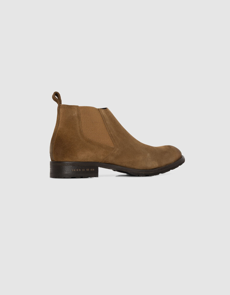 botas chelsea bajas de ante marrón para hombre