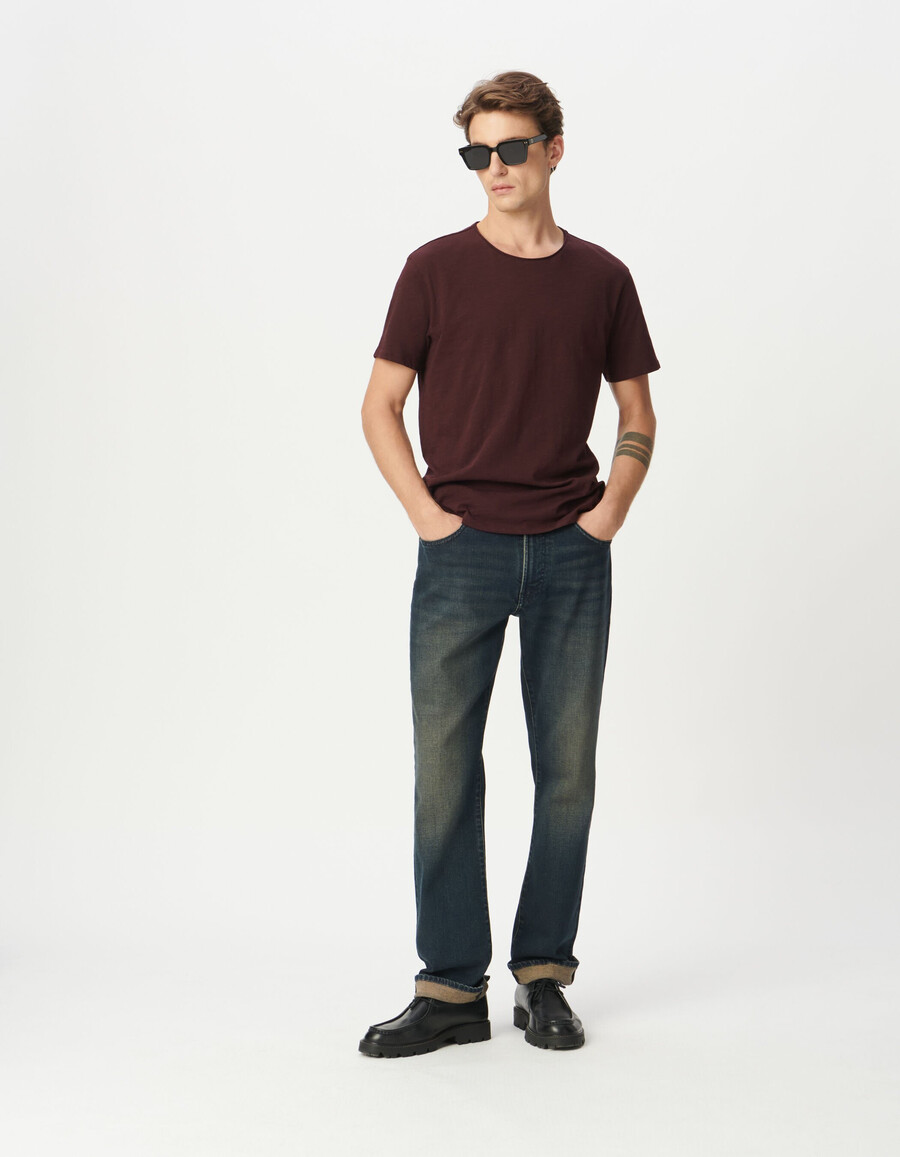 camiseta de cuello redondo de algodón orgánico flameado color ciruela para hombre