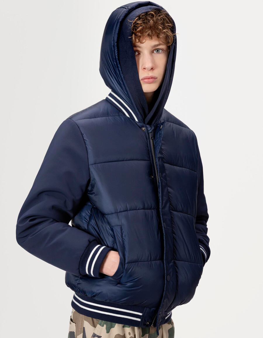 chaqueta acolchada con capucha de tejido mixto azul marino para niño