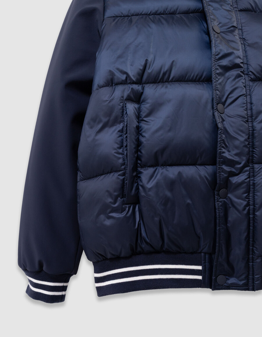 chaqueta acolchada con capucha de tejido mixto azul marino para niño