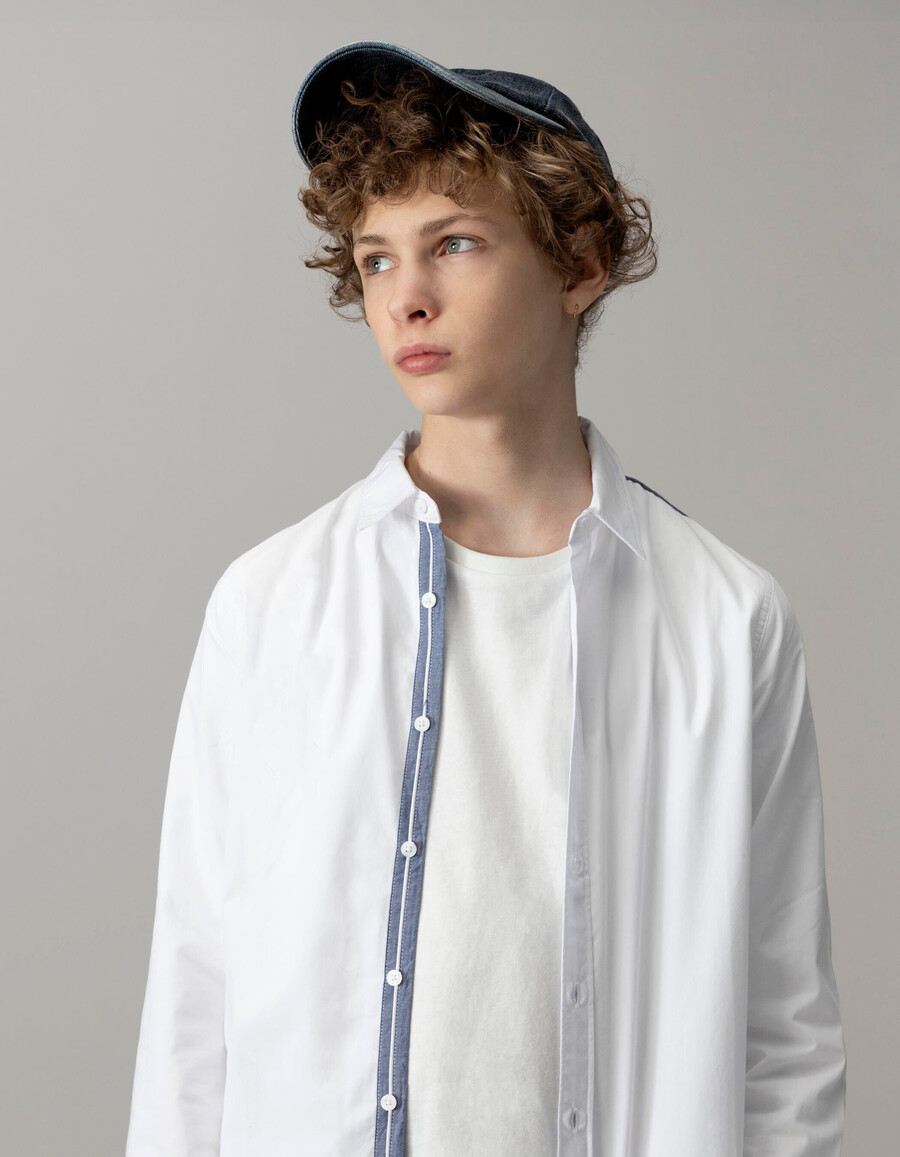 camisa blanca para niño