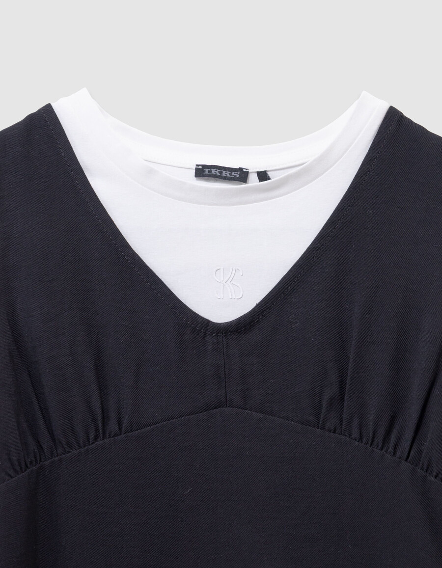 vestido midi negro 2 en 1 para niña y camiseta corta blanca