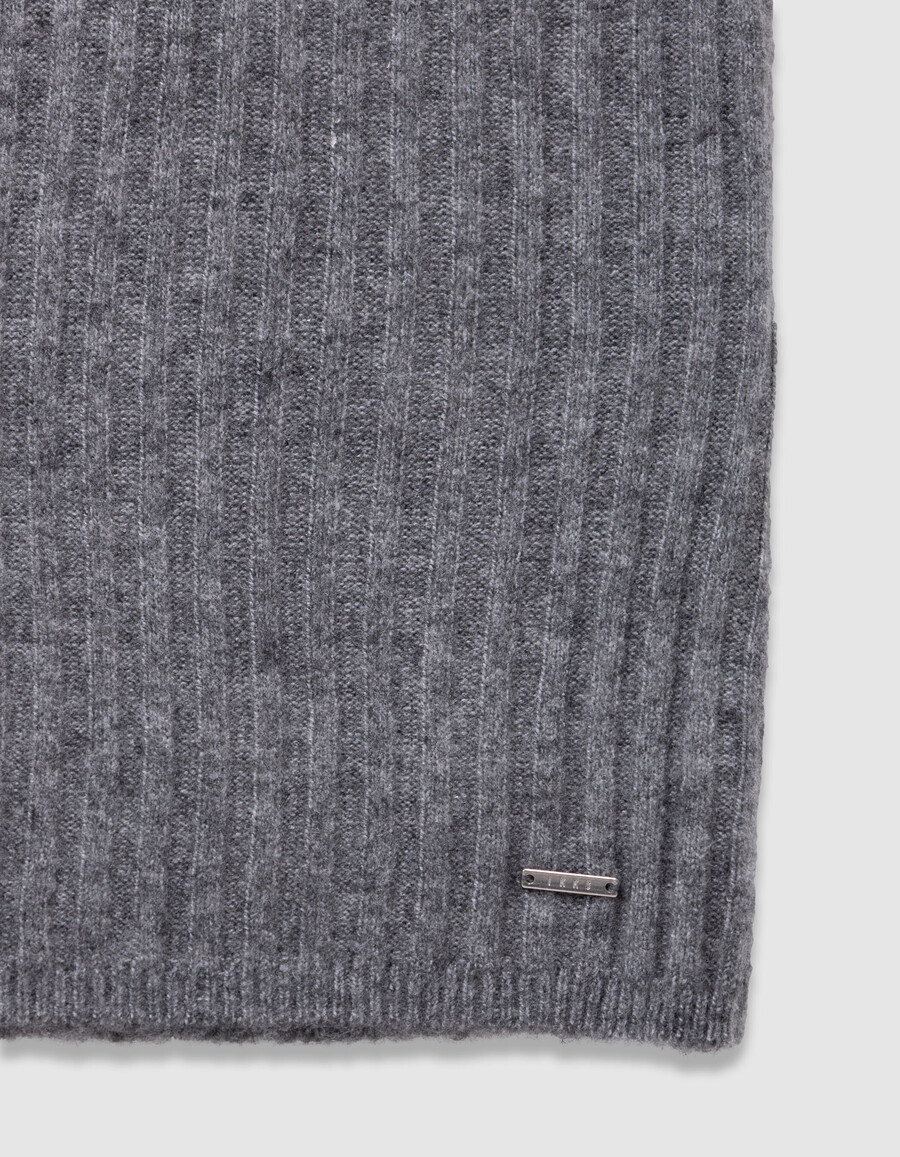 vestido de punto acanalado gris con capucha para niña