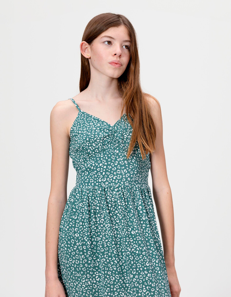 vestido largo de tirantes verde para niña con estampado de leopardo