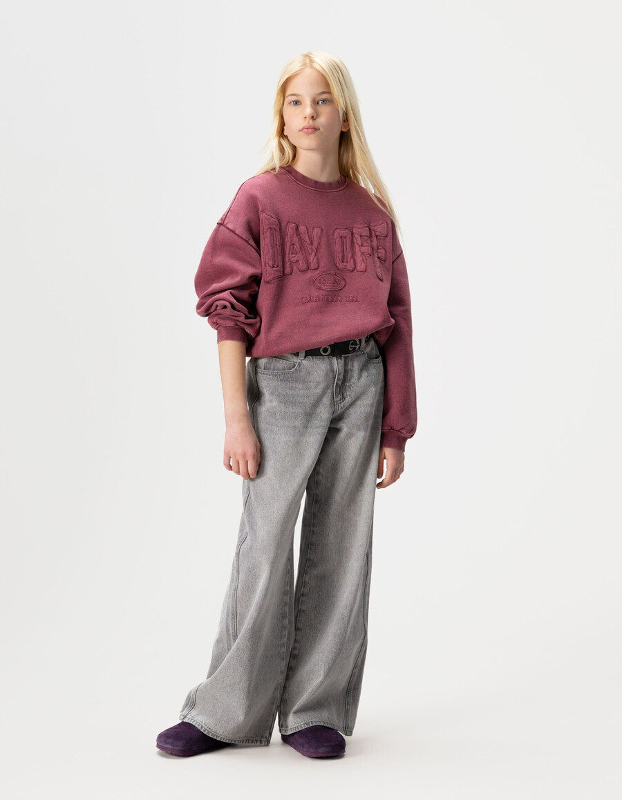 sudadera burdeos para niña con letras bordadas talla xl