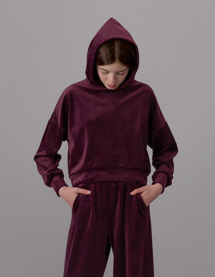 sudadera con capucha de punto de terciopelo burdeos para niña