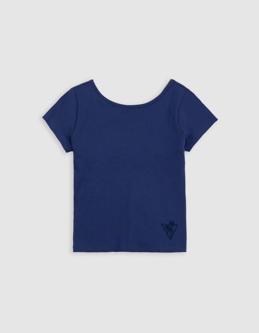 camiseta azul de corte bajo para niña