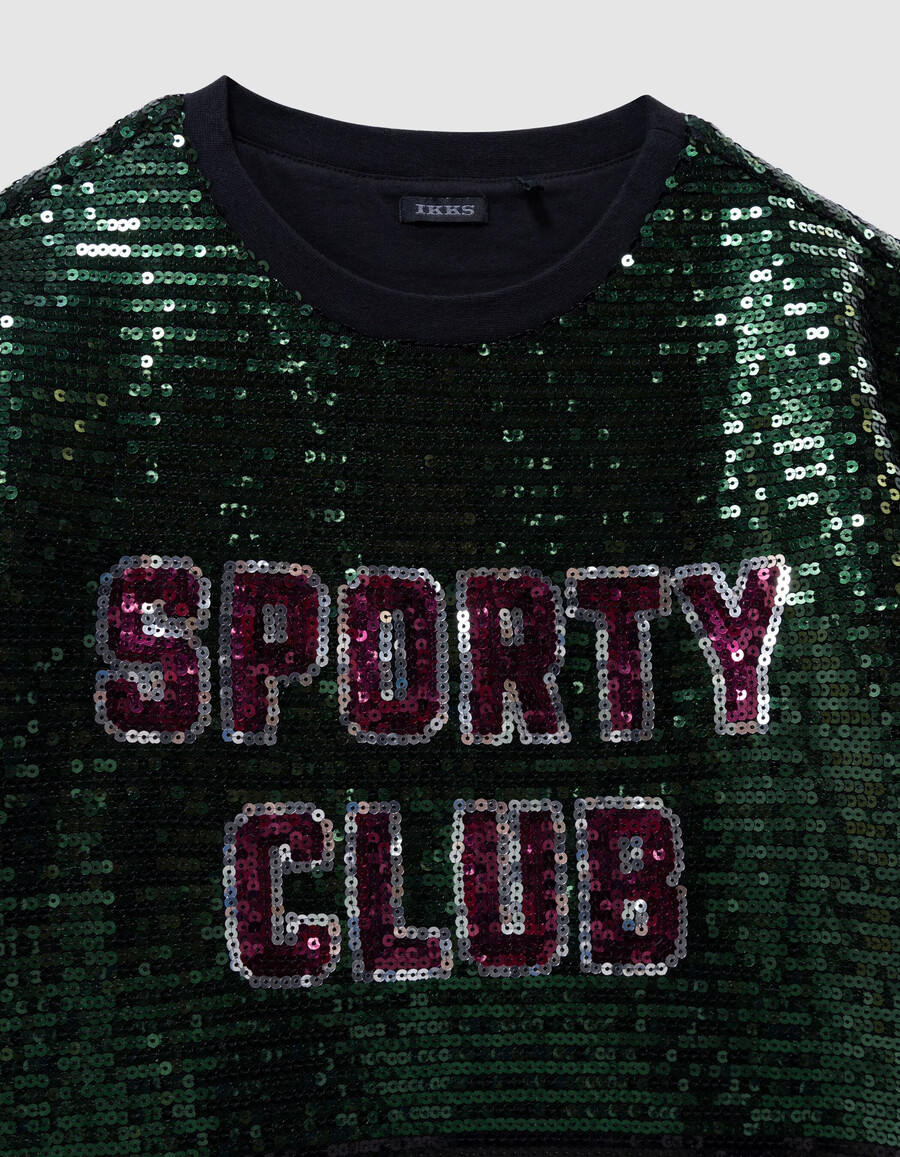 camiseta verde para niña con eslogan bordado de lentejuelas