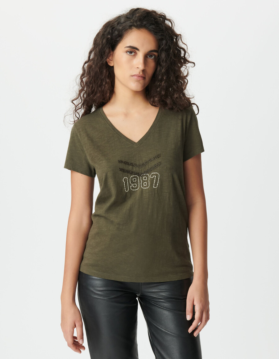 camiseta de algodón orgánico color caqui para mujer con chevrones bordados