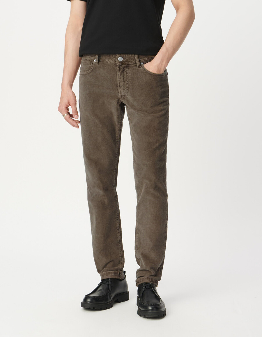 pantalones ajustados de pana beige para hombre