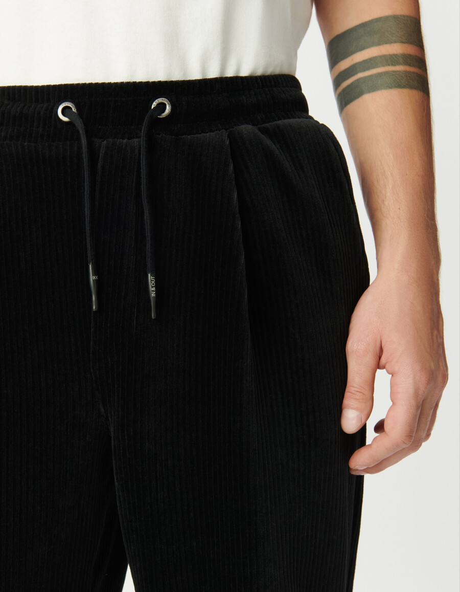 joggers negros de pana con cintura elástica para hombre