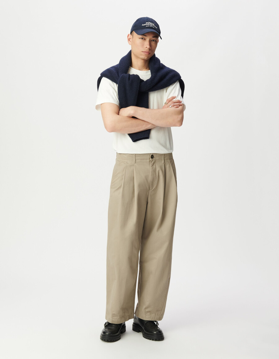 pantalones beige holgados para hombre