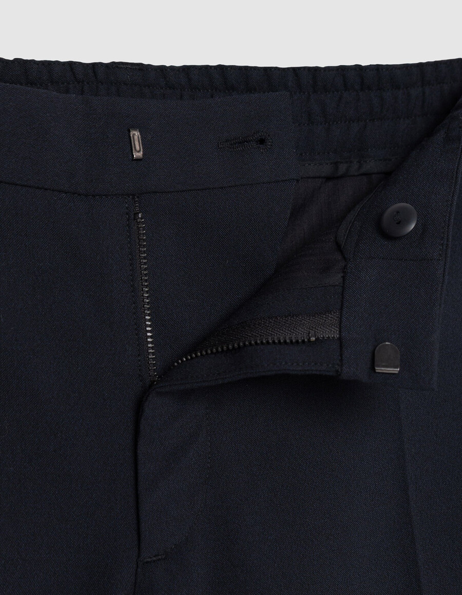 pantalones deportivos ajustados con cintura elástica para hombre en azul marino