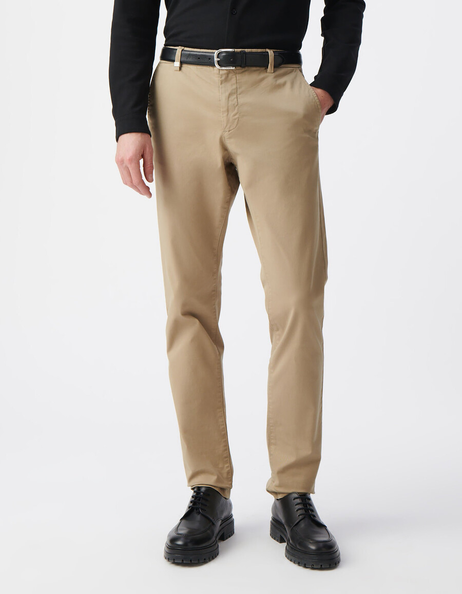 pantalones chinos ajustados beige para hombre
