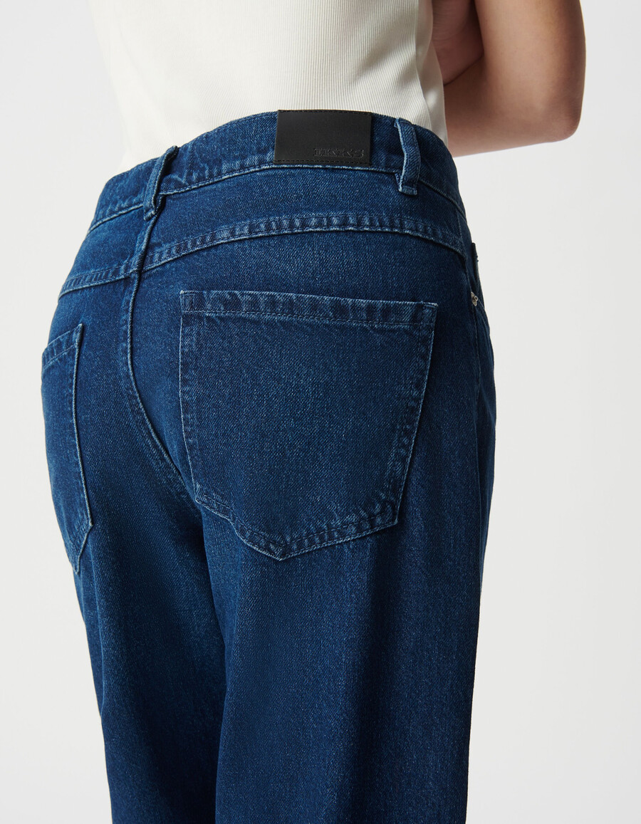 vaqueros boyfriend azules recortados para mujer